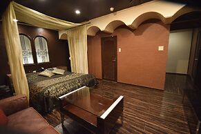 NUDA by H-Seven - Adults Only