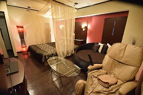 NUDA by H-Seven - Adults Only