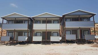 Bobus Restaurant & Bungalow