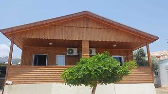 Bobus Restaurant & Bungalow