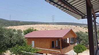 Bobus Restaurant & Bungalow