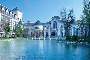 Crowne Plaza Huailai by IHG