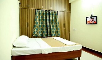 Hotel Lotus Grand