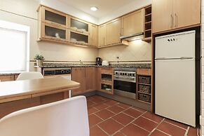 Typical Mouraria by Homing