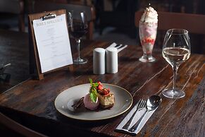 The Hog's Head Inn - The Inn Collection Group