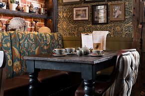 The Hog's Head Inn - The Inn Collection Group