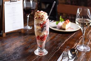 The Hog's Head Inn - The Inn Collection Group