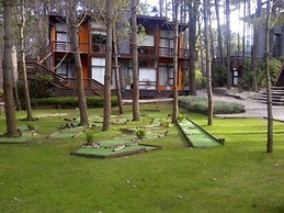 Altos Medanos - Cabañas y Club de Bosque