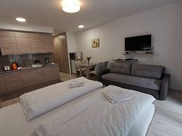 Corvin Holiday Apartment Hotel