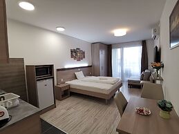 Corvin Holiday Apartment Hotel