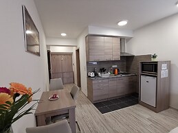 Corvin Holiday Apartment Hotel