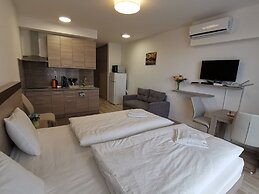 Corvin Holiday Apartment Hotel