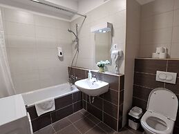 Corvin Holiday Apartment Hotel