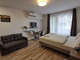 Corvin Holiday Apartment Hotel
