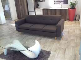 Mayberrypark Guest Lodge