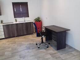 Mayberrypark Guest Lodge