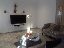 Mayberrypark Guest Lodge