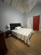 Studio Chateau - Manor Park, Kingston 8