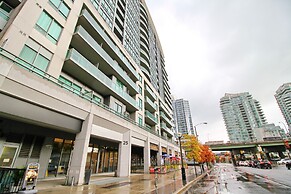 Executive 3BR next to Scotia Arena