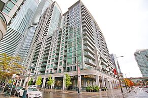 Executive 3BR next to Scotia Arena