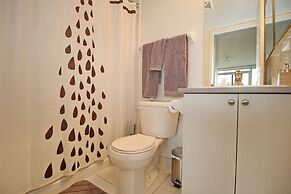 Executive 3BR next to Scotia Arena