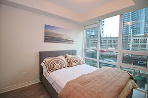 Executive 3BR next to Scotia Arena