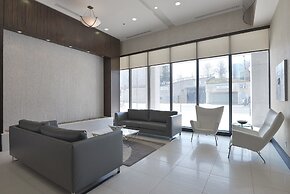 Executive 3BR next to Scotia Arena