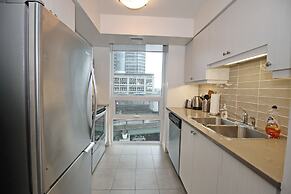 Executive 3BR next to Scotia Arena