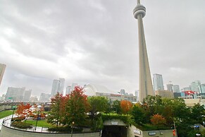 Executive 3BR next to Scotia Arena