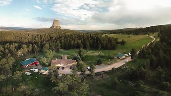 Devils Tower Lodge