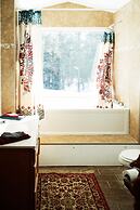 Devils Tower Lodge