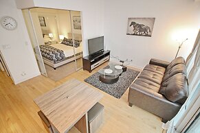 High-Rise Junior 2Br Condo downtown