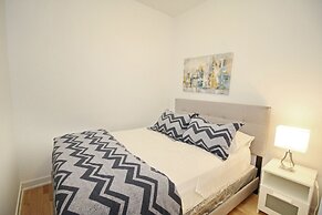 High-Rise Junior 2Br Condo downtown