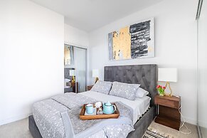 High-Rise Junior 2Br Condo downtown