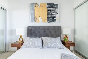 High-Rise Junior 2Br Condo downtown