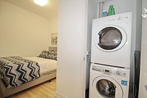 High-Rise Junior 2Br Condo downtown