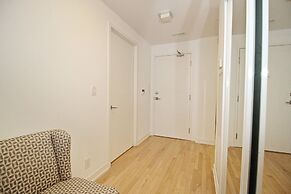 High-Rise Junior 2Br Condo downtown