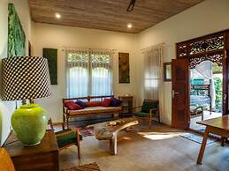 Devi's Place Tejakula