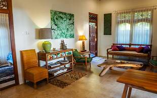 Devi's Place Tejakula