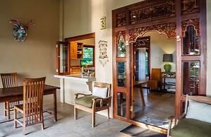 Devi's Place Tejakula