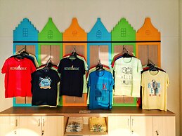 River Walk Urban Camping House