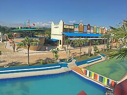 River Walk Urban Camping House