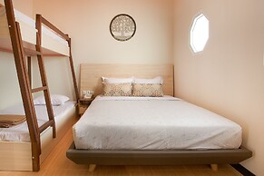 River Walk Urban Camping House