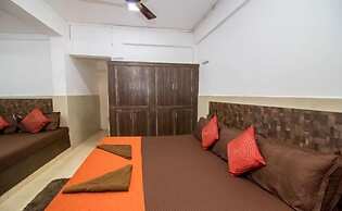 Hotel Travellers Inn