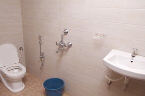 Hotel Travellers Inn