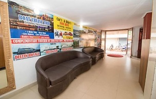 Hotel Travellers Inn