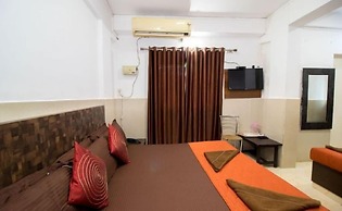 Hotel Travellers Inn