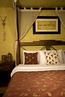 Dahabeya Queen Farida