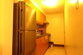 Luxury Condo at Forbeswood Parklane