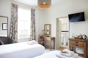 The Kings Arms Hotel - Inn